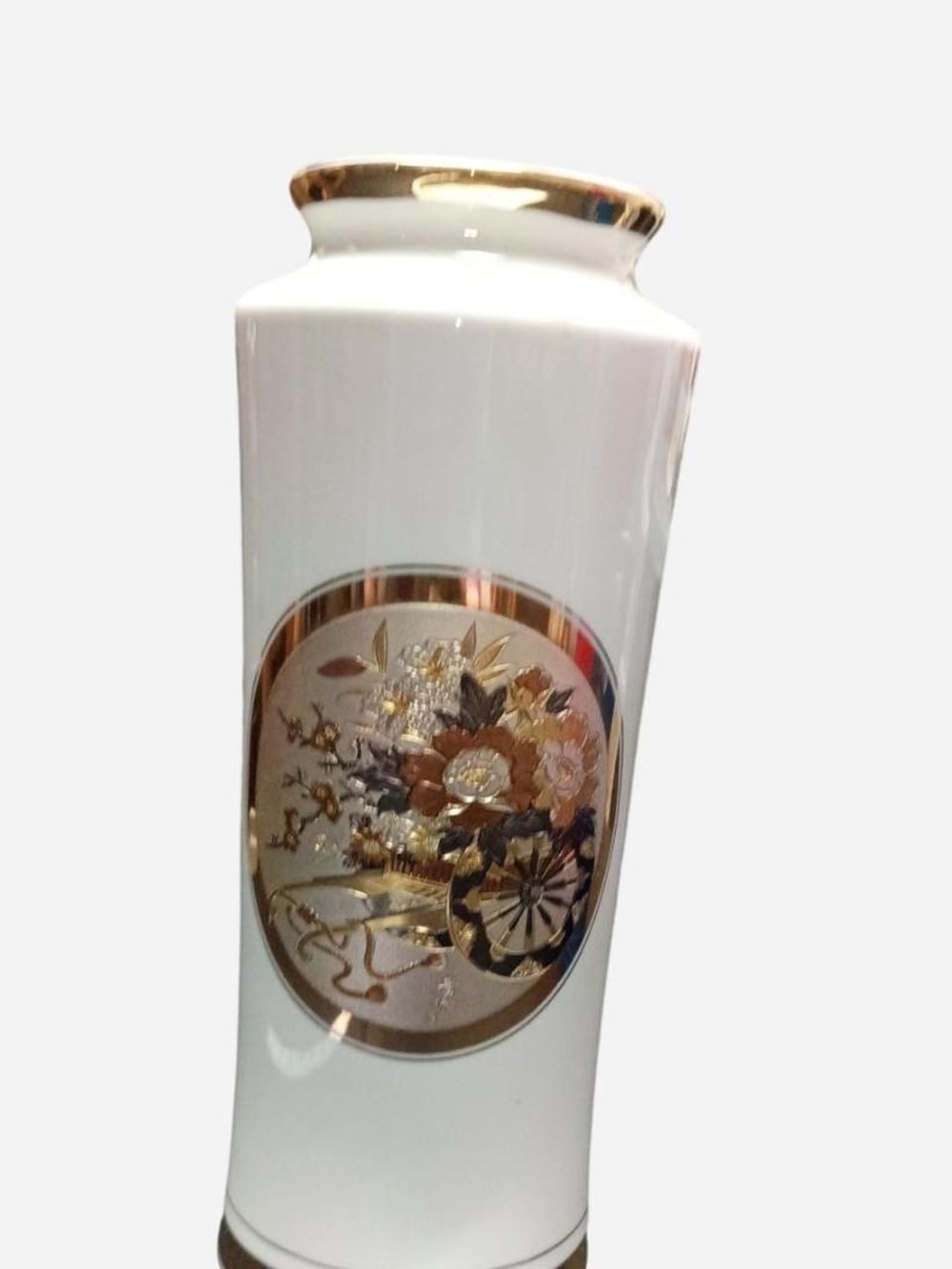 White and Gold Floral Porcelain Vase - Elegant Home Accent